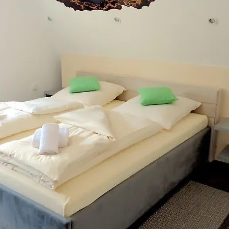 Stadt Hotel *